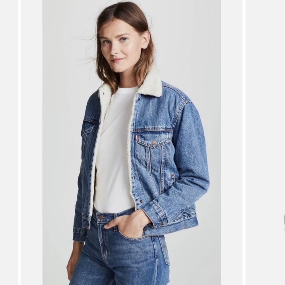 Levi’s boyfriend Sherpa trucker Jean jacket